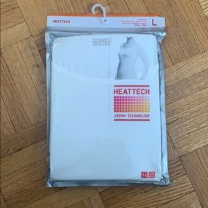 Uniqlo heat tech scoop neck long sleeve